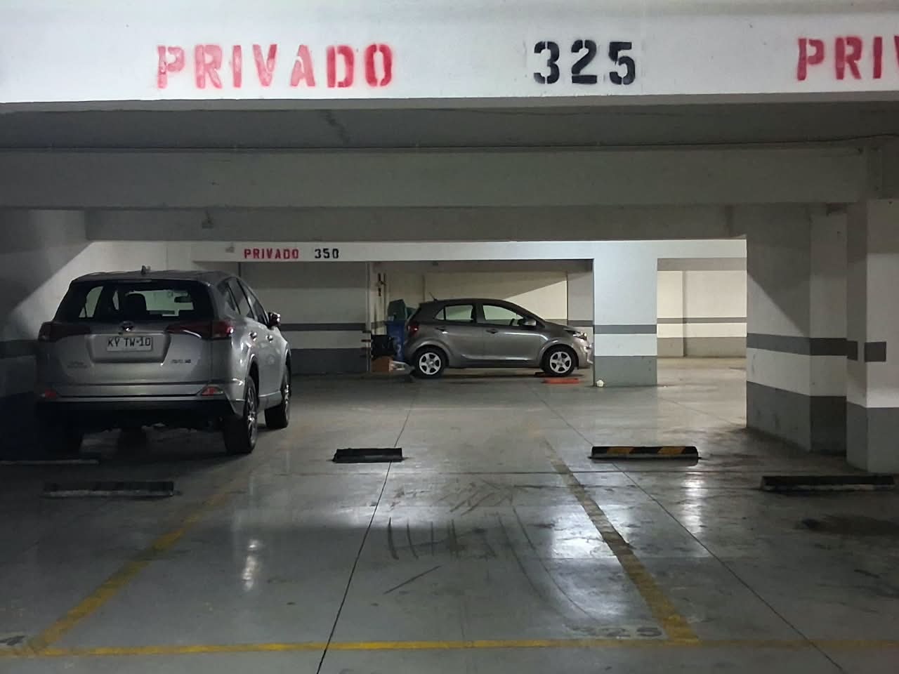 Estacionamiento Los Militares 5620, Estacionamiento 325