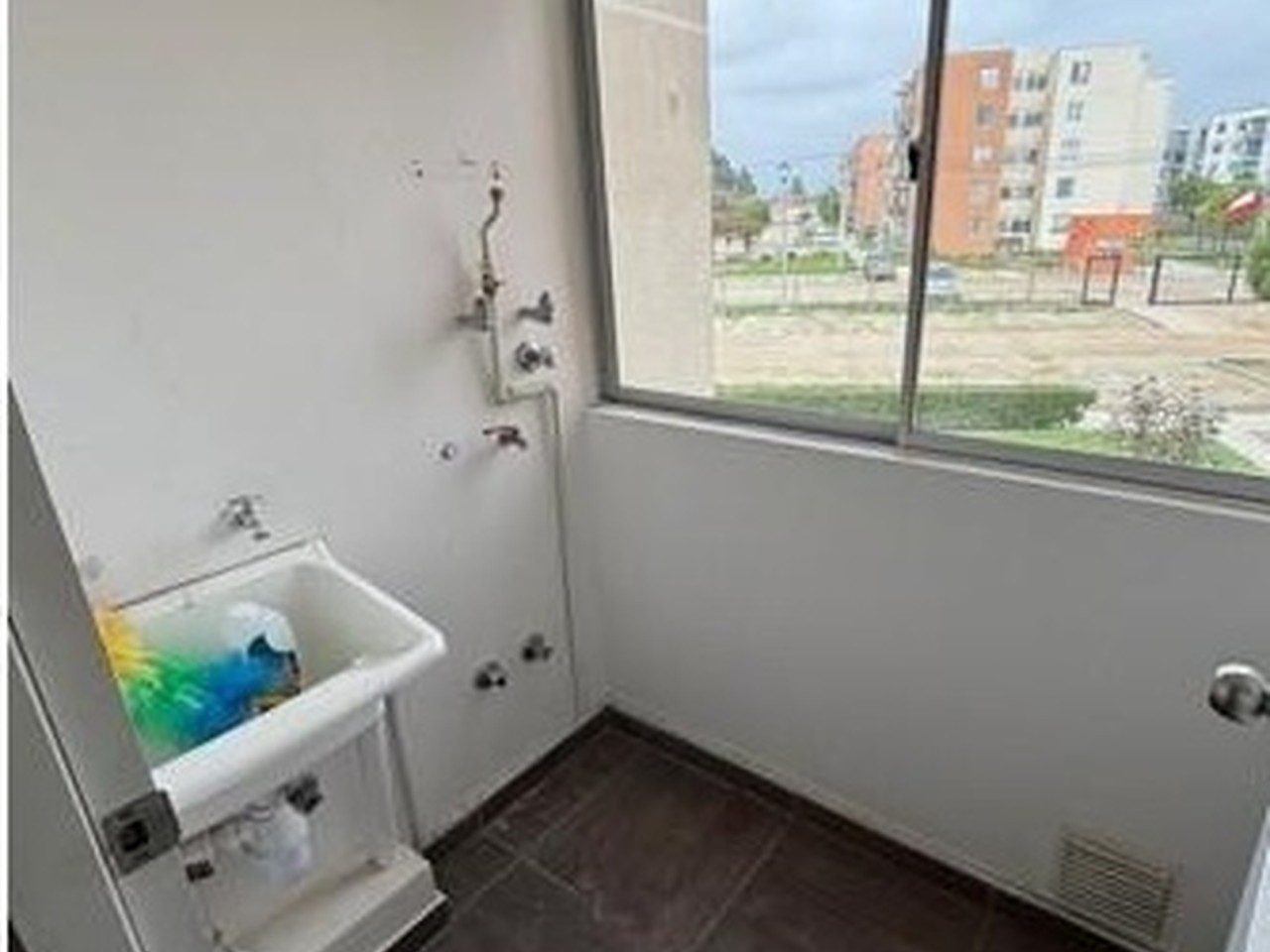 Av. Costanera del Río 211, Depto. 22-L - Imagen 10
