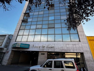 Bueras 359, Local 2