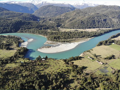 Río Puelo, Parcela 10