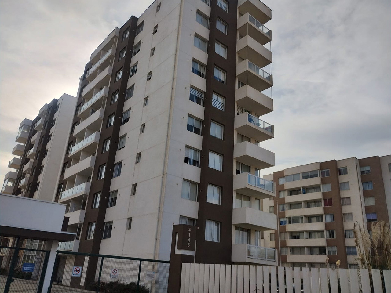Av. Pacífico 4145, Depto. 907