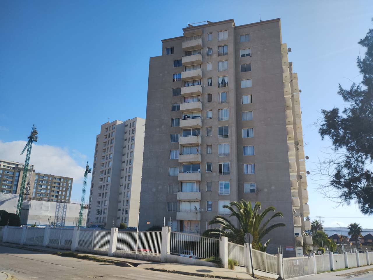 Blanco 20, Depto. 1004