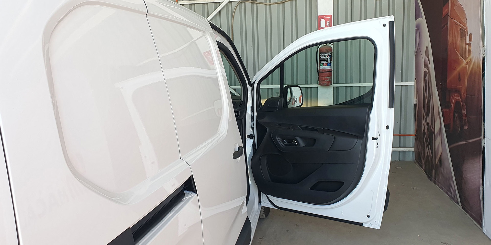 CITROEN BERLINGO MCA M Diesel 100HP MT - Imagen 20