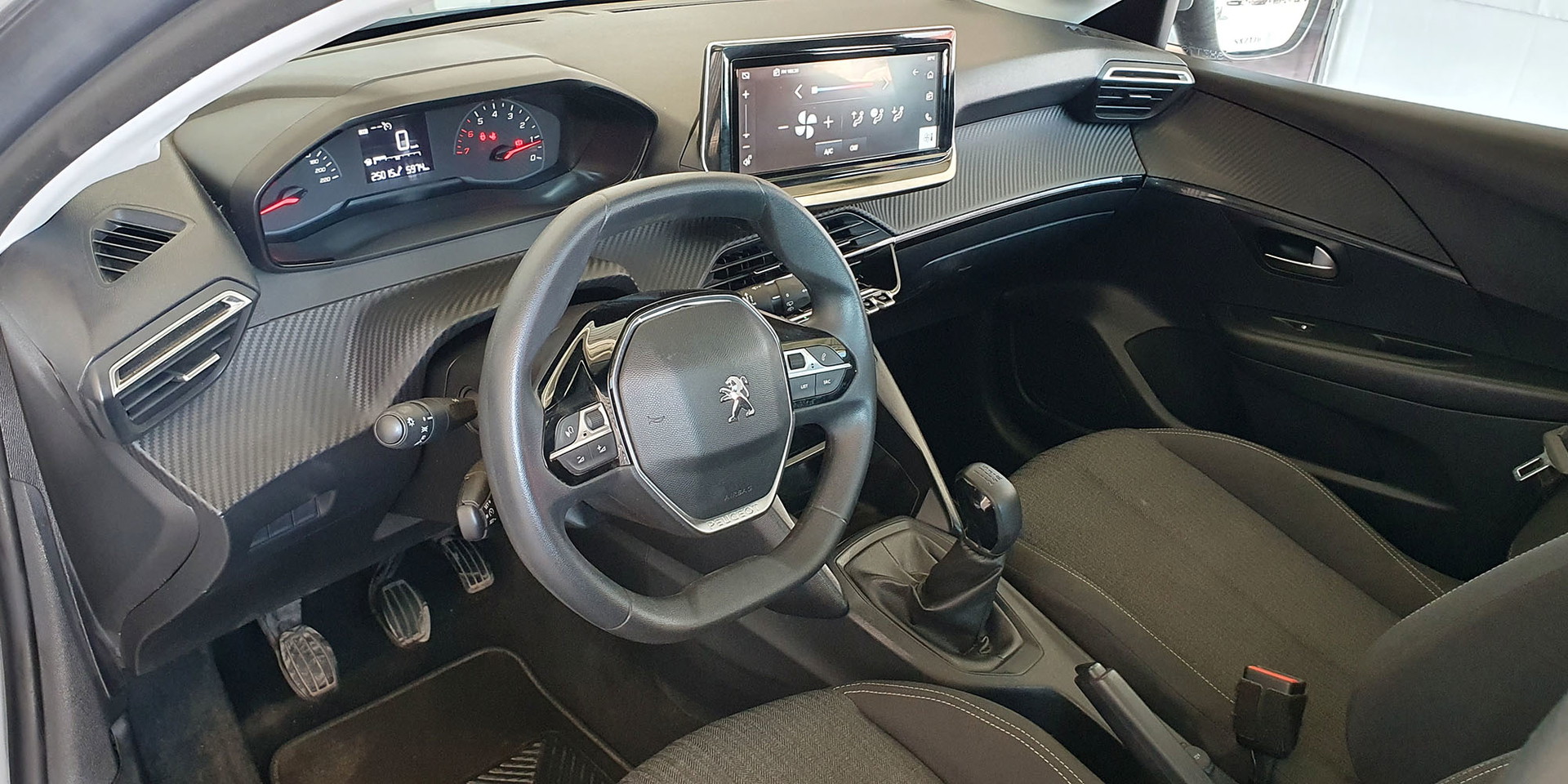 PEUGEOT 208 75 MT 1.2 - Imagen 18