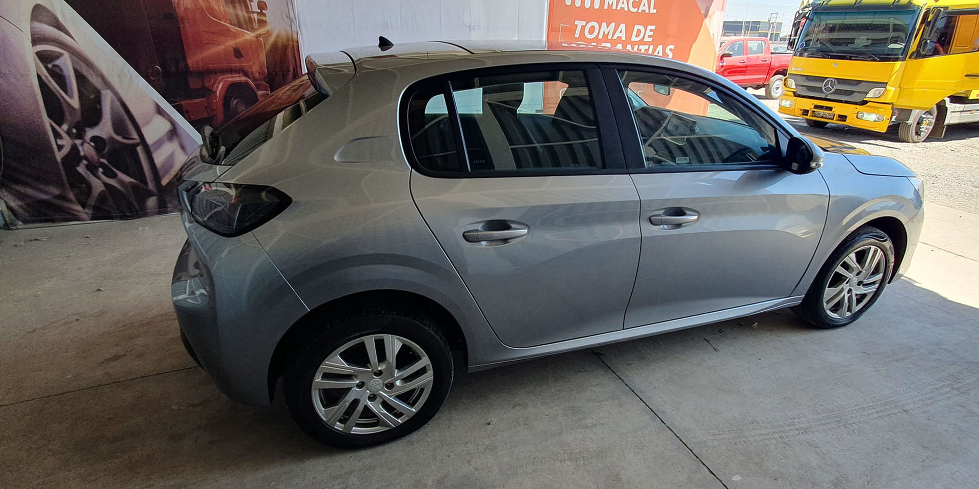 PEUGEOT 208 75 MT 1.2 - Imagen 8