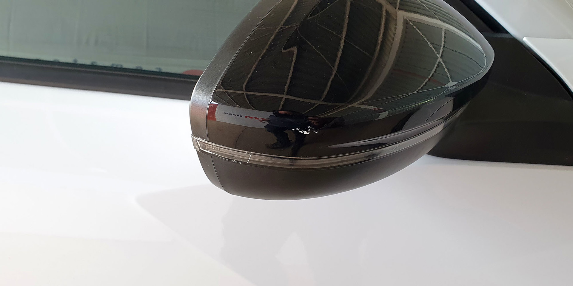 PEUGEOT 2008 BLUE HDI 130 EAT8 1.5 AUT - Imagen 28