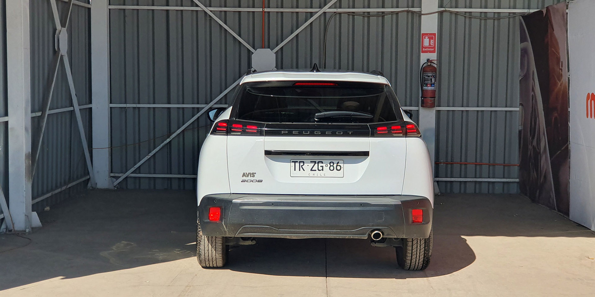 PEUGEOT 2008 BLUE HDI 130 EAT8 1.5 AUT - Imagen 9