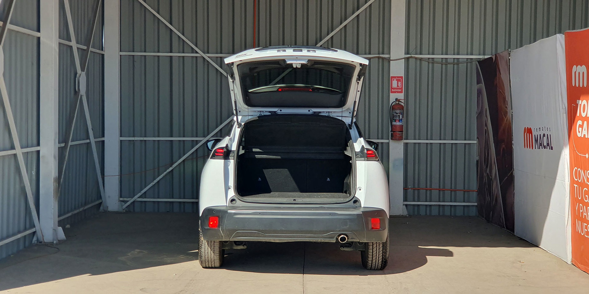 PEUGEOT 2008 BLUE HDI 130 EAT8 1.5 AUT - Imagen 10