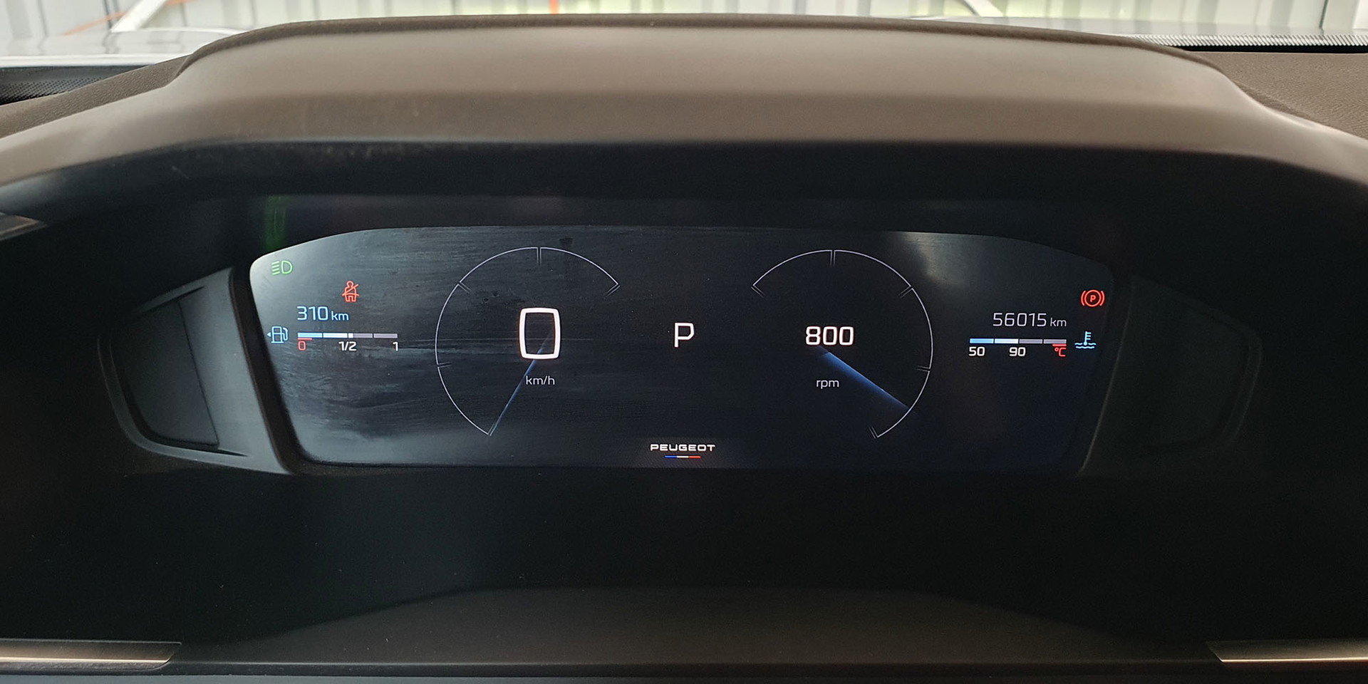 PEUGEOT 2008 BLUE HDI 130 EAT8 1.5 AUT - Imagen 21
