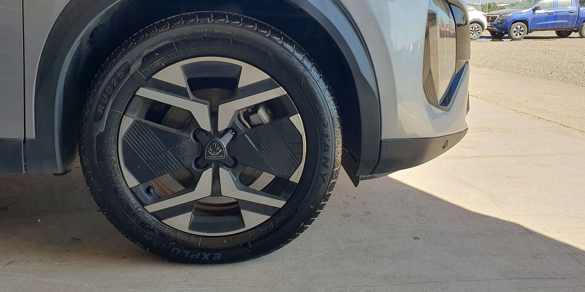PEUGEOT 2008 BLUE HDI 130 EAT8 1.5 AUT - Imagen 14