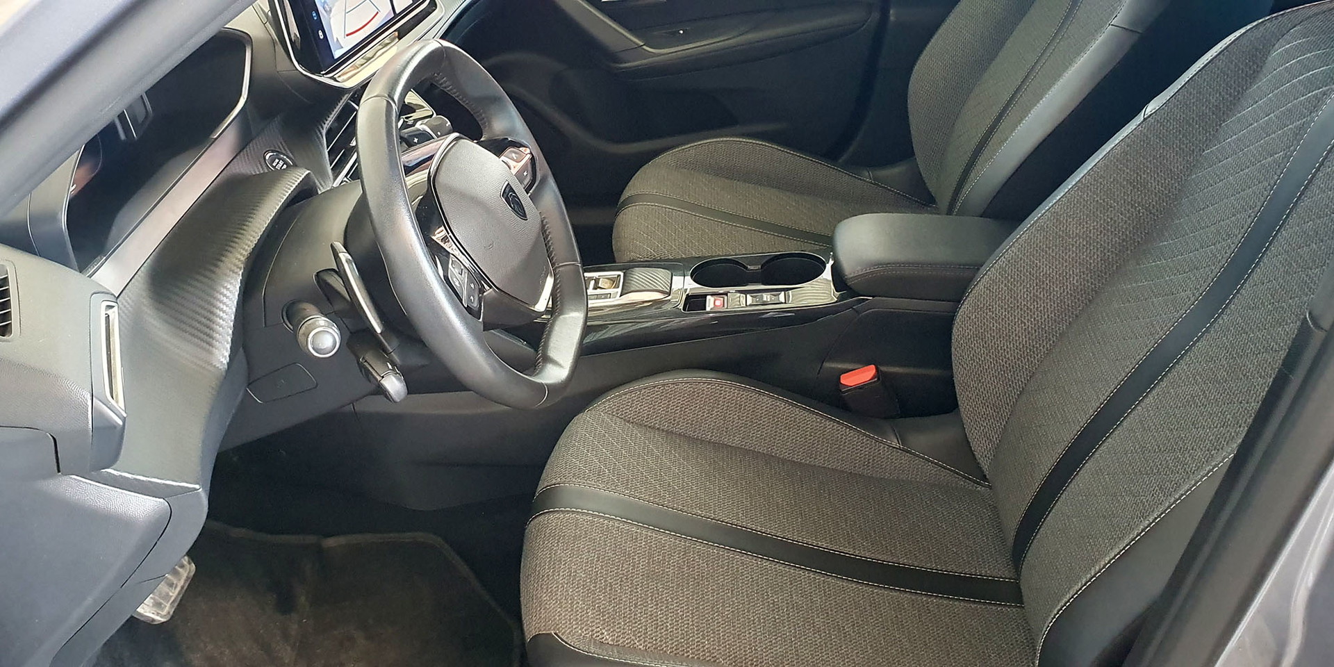 PEUGEOT 2008 BLUE HDI 130 EAT8 1.5 AUT - Imagen 22