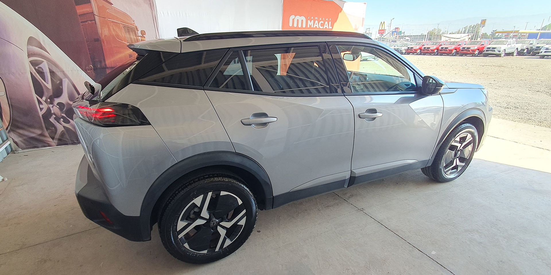 PEUGEOT 2008 BLUE HDI 130 EAT8 1.5 AUT - Imagen 8