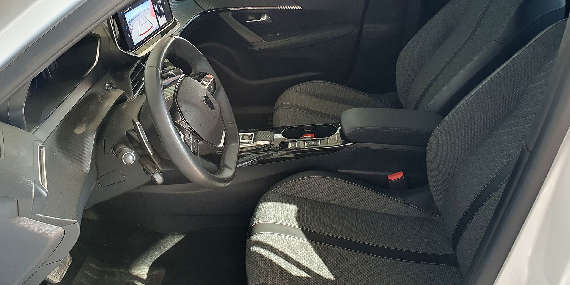PEUGEOT 2008 BLUE HDI 130 EAT8 1.5 AUT - Imagen 22