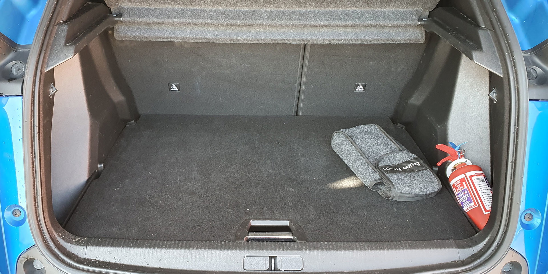 PEUGEOT 2008 BLUE HDI 130 EAT8 1.5 AUT - Imagen 11