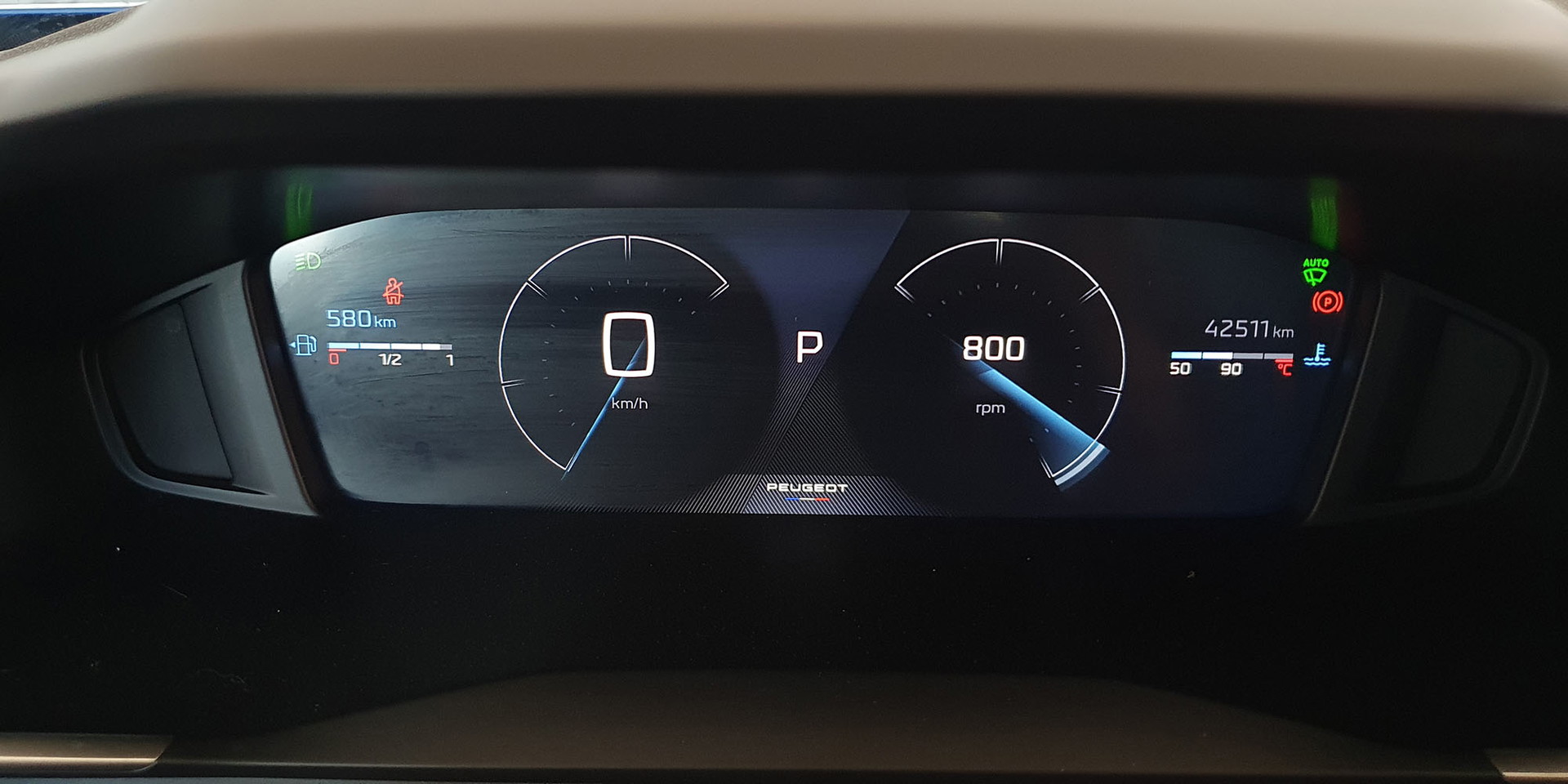 PEUGEOT 2008 BLUE HDI 130 EAT8 1.5 AUT - Imagen 21