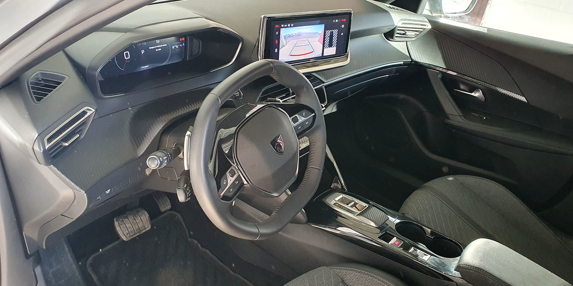 PEUGEOT 2008 BLUE HDI 130 EAT8 1.5 AUT - Imagen 18