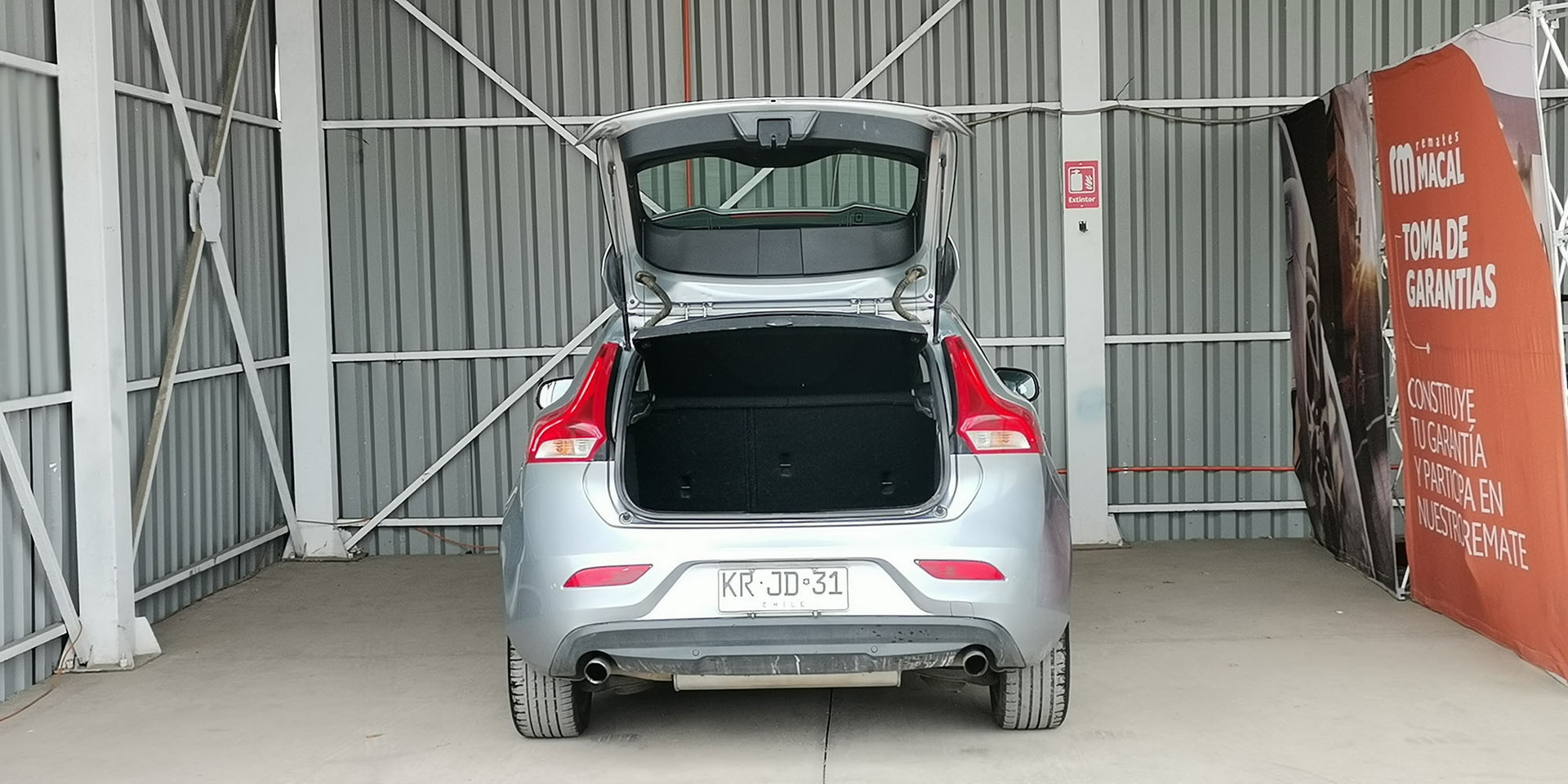 VOLVO V40 T3 2.0 - Imagen 10