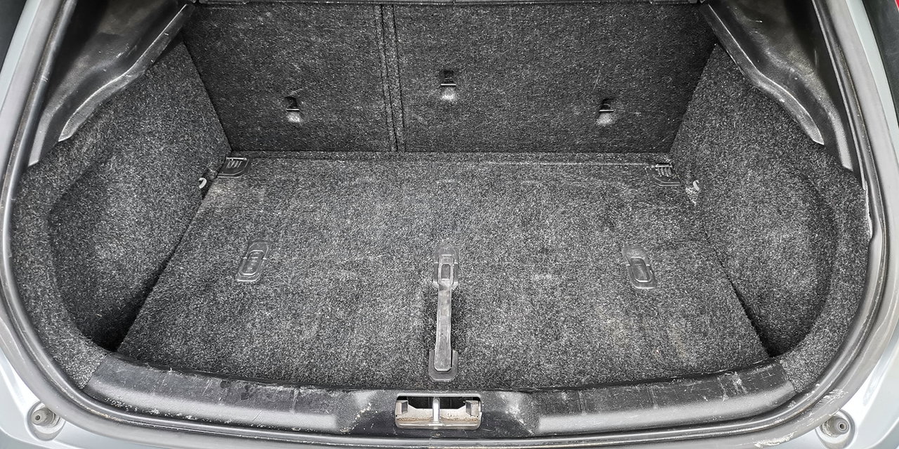 VOLVO V40 T3 2.0 - Imagen 11