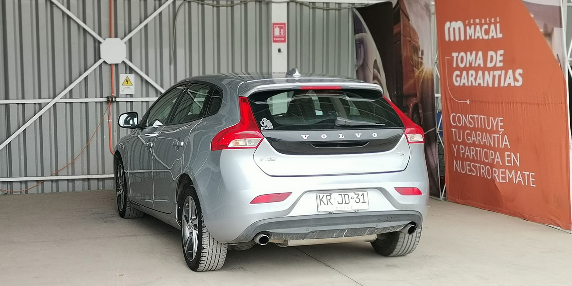 VOLVO V40 T3 2.0 - Imagen 4