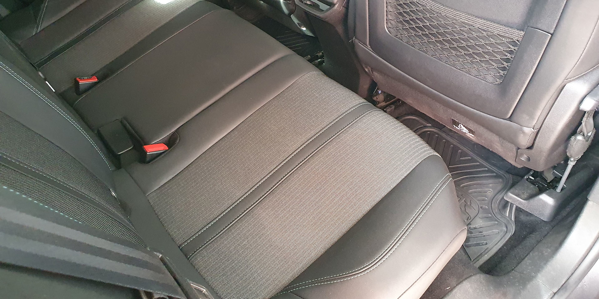 PEUGEOT 3008 BLUE HDI 130 EAT8 1.5 AUT - Imagen 30