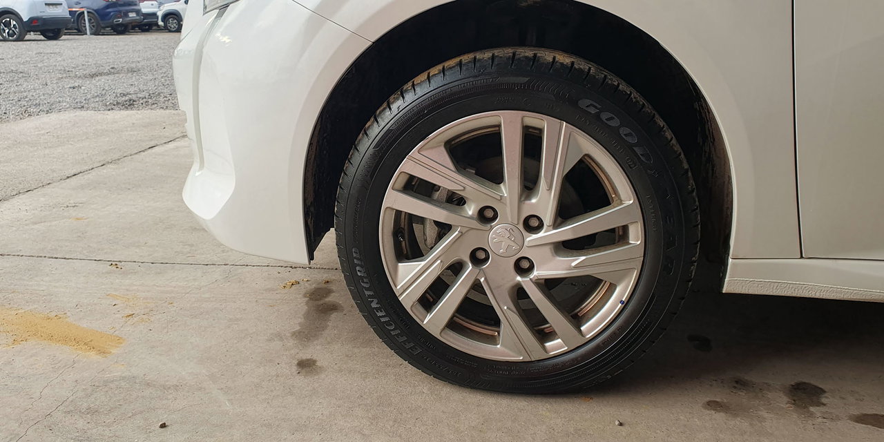 PEUGEOT 208 75 MT 1.2 - Imagen 15