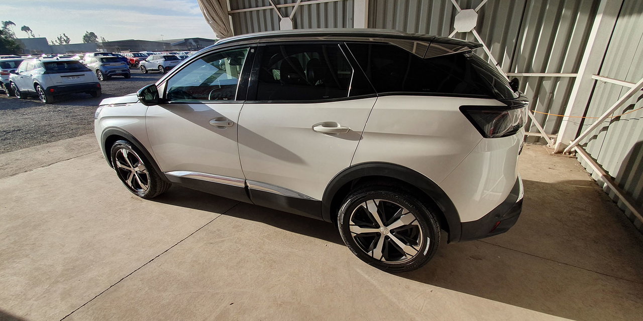 PEUGEOT 3008 BLUE HDI 130 EAT8 1.5 AUT - Imagen 7