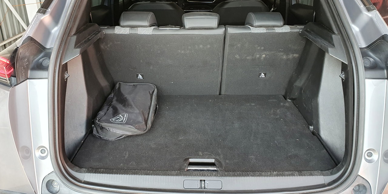 PEUGEOT 2008 BLUE HDI 130 EAT8 1.5 AUT - Imagen 11