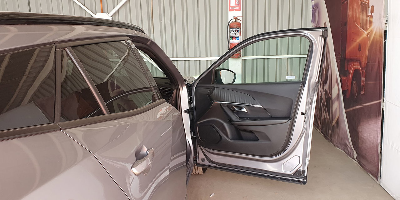 PEUGEOT 2008 BLUE HDI 130 EAT8 1.5 AUT - Imagen 25