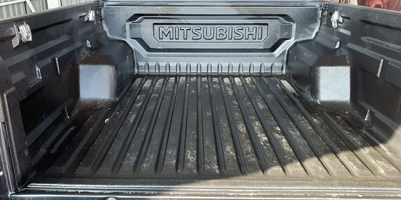 MITSUBISHI L200 - Imagen 12