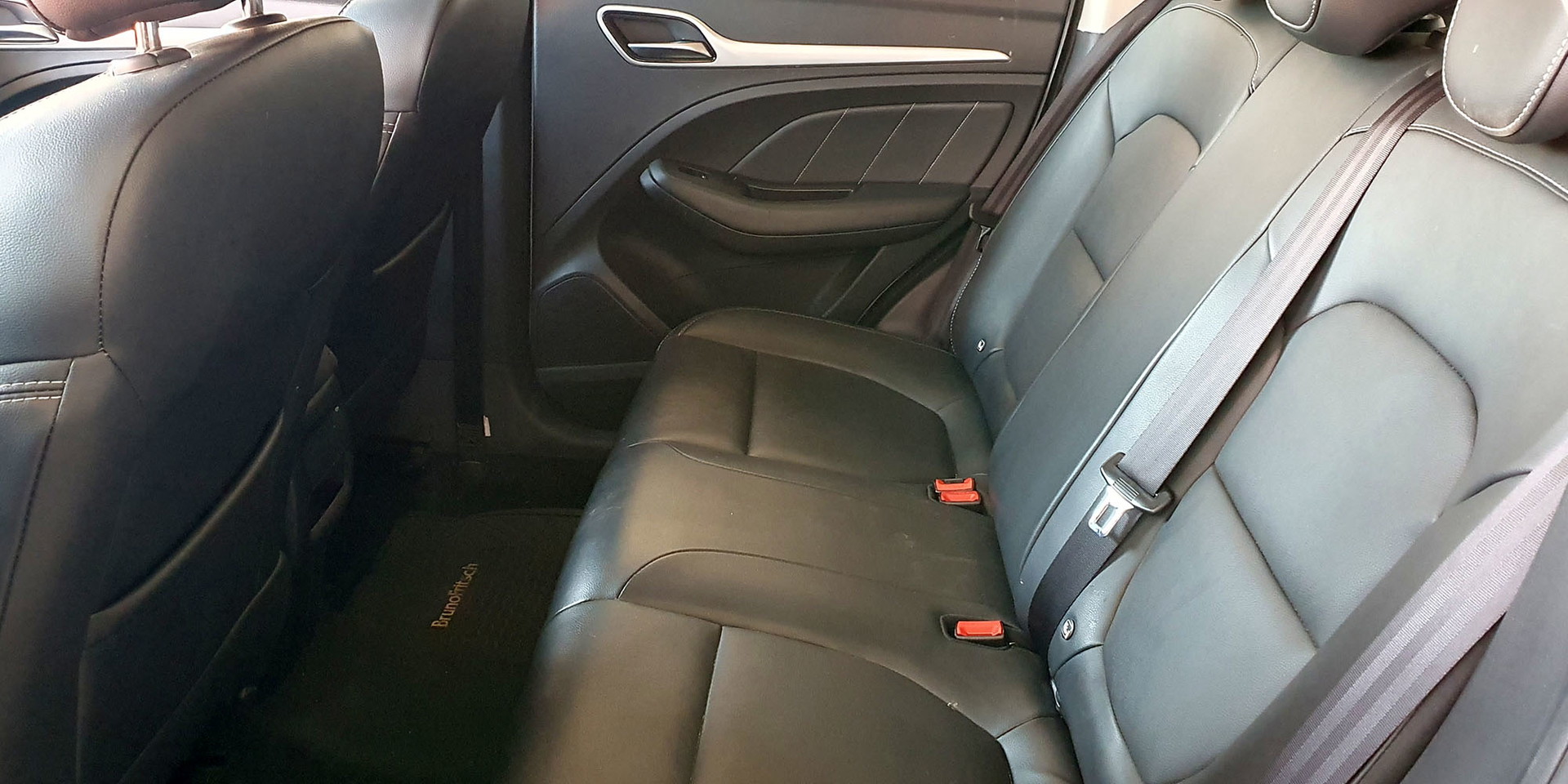 MG ZS - Imagen 24