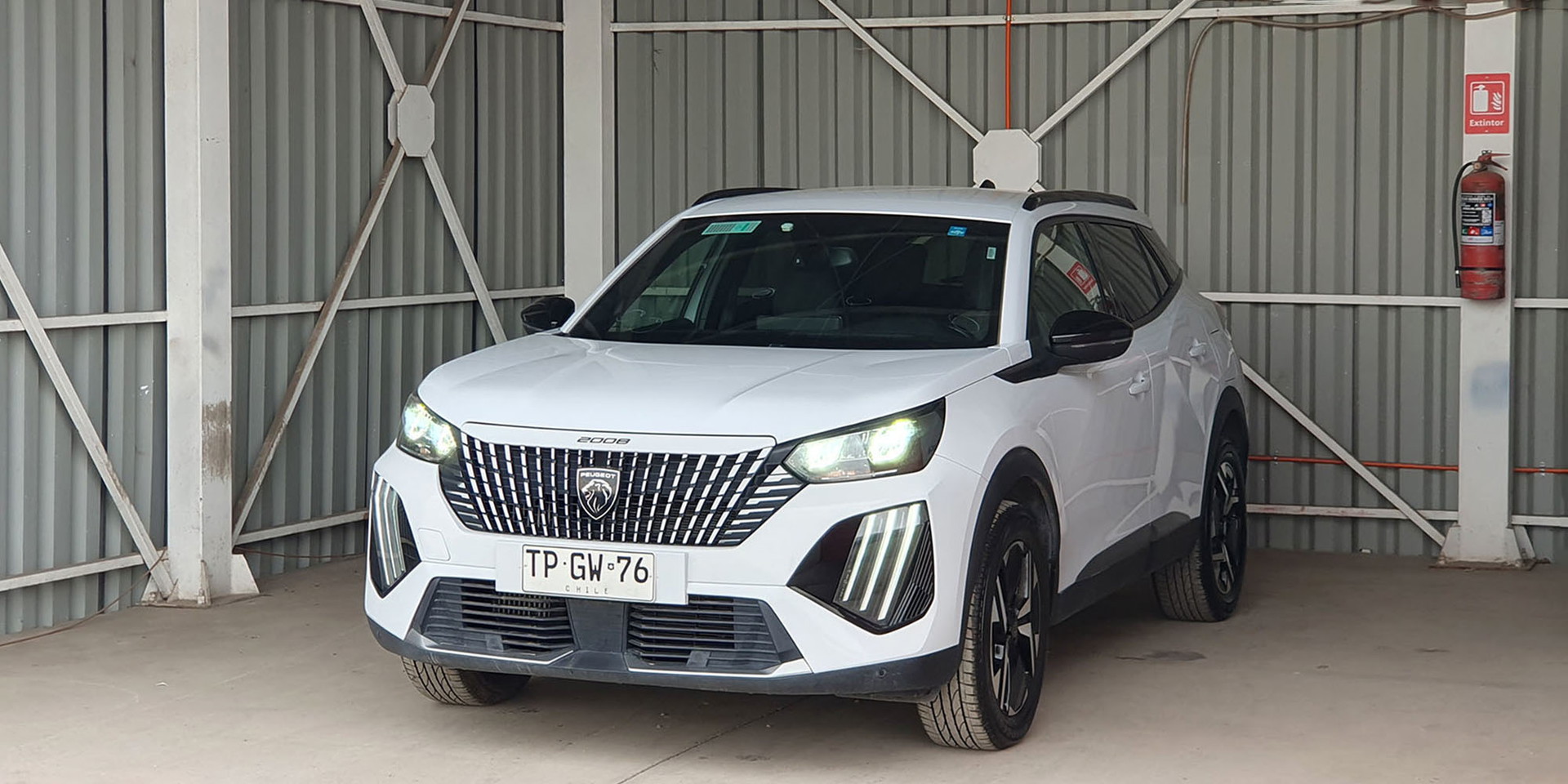 PEUGEOT 2008