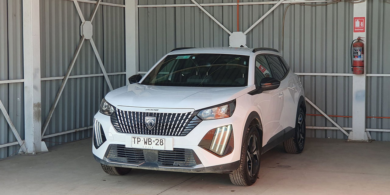 PEUGEOT 2008 - Imagen 1