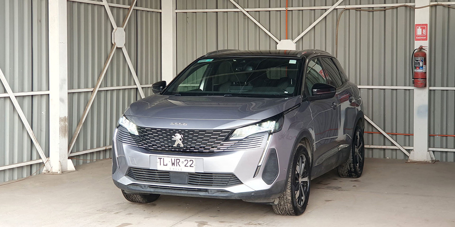 PEUGEOT 3008
