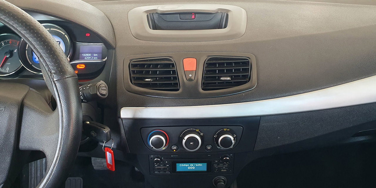 RENAULT MEGANE III - Imagen 20