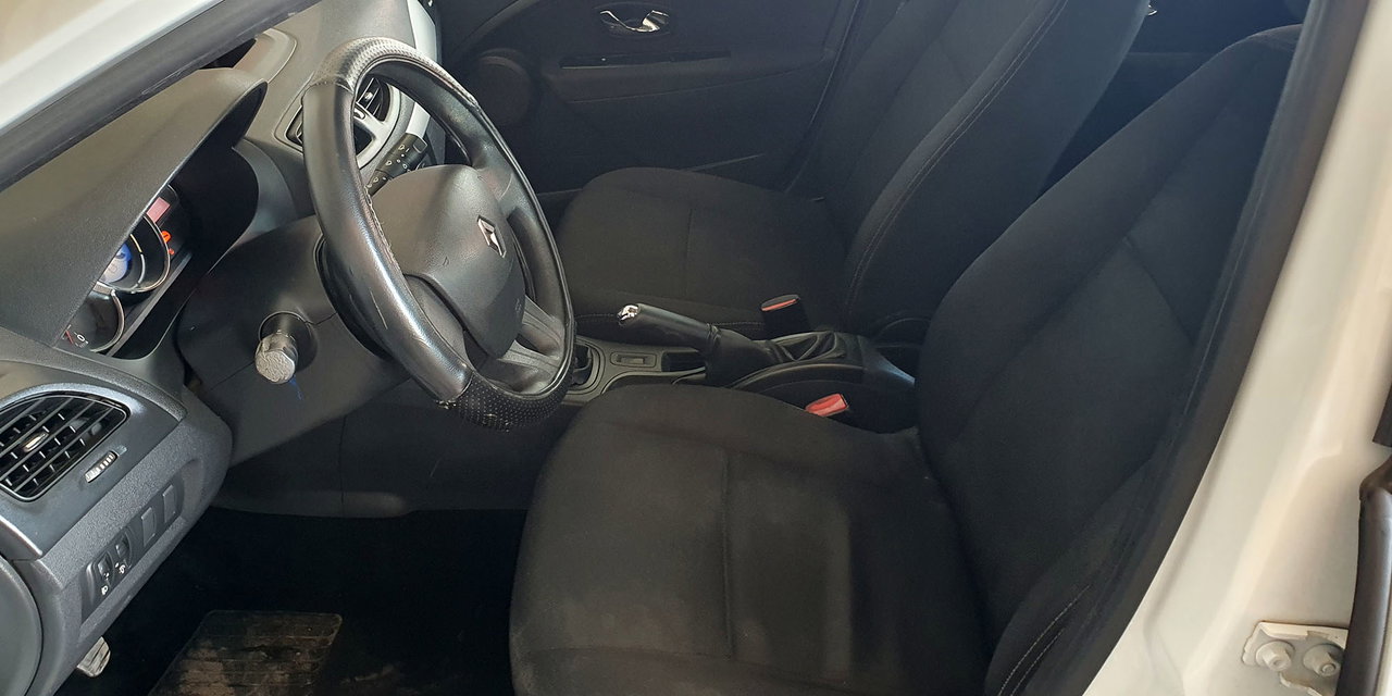 RENAULT MEGANE III - Imagen 22