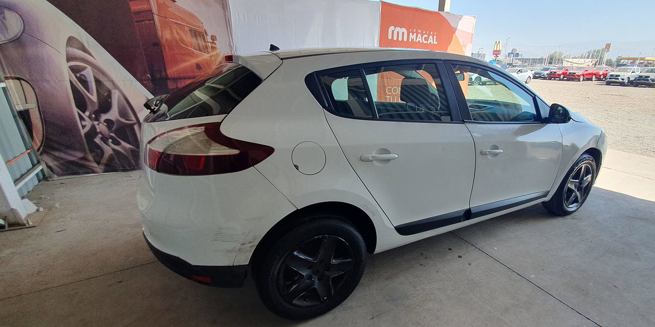 RENAULT MEGANE III - Imagen 8