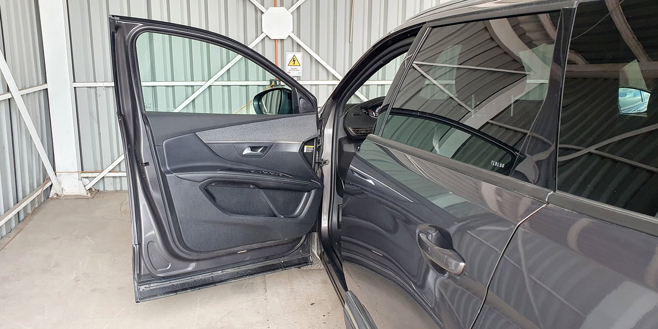 PEUGEOT 5008 - Imagen 25
