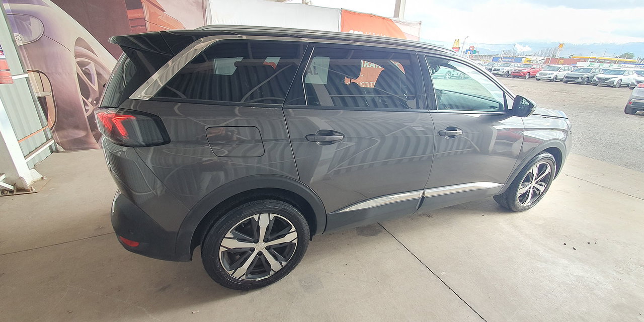 PEUGEOT 5008 - Imagen 8