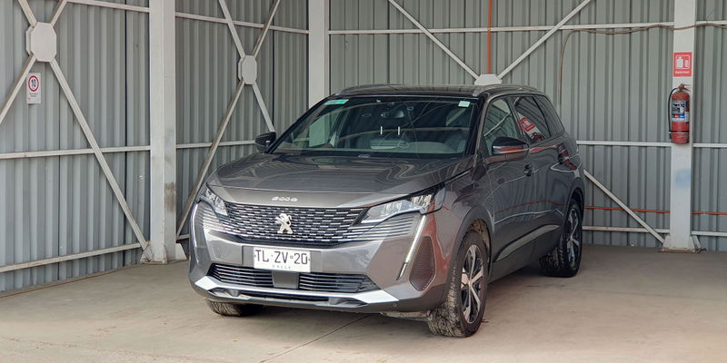 PEUGEOT 5008 - Imagen 1