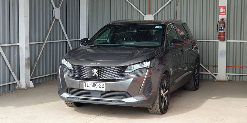 PEUGEOT 5008 - Imagen 1