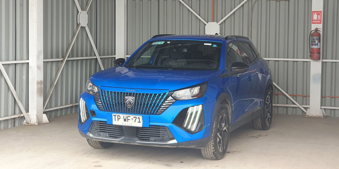 PEUGEOT 2008 - Imagen 1