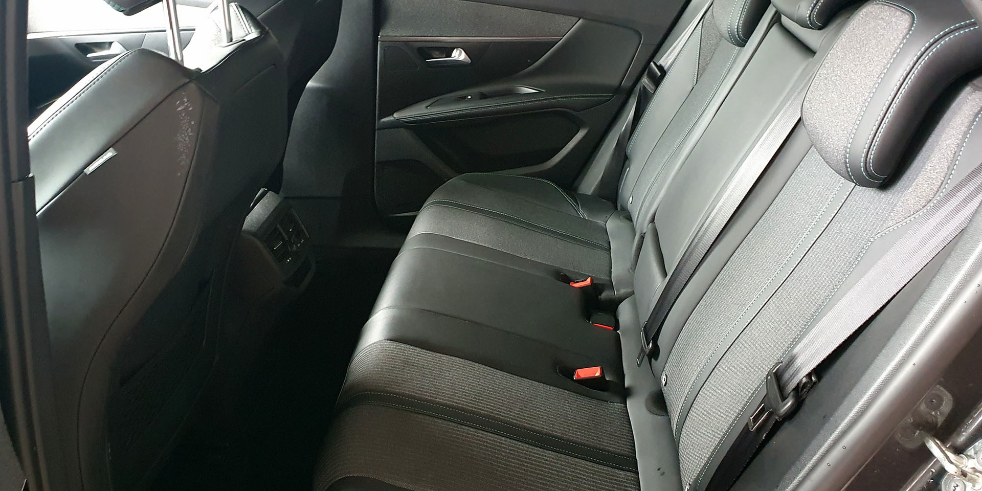 PEUGEOT 3008 - Imagen 23