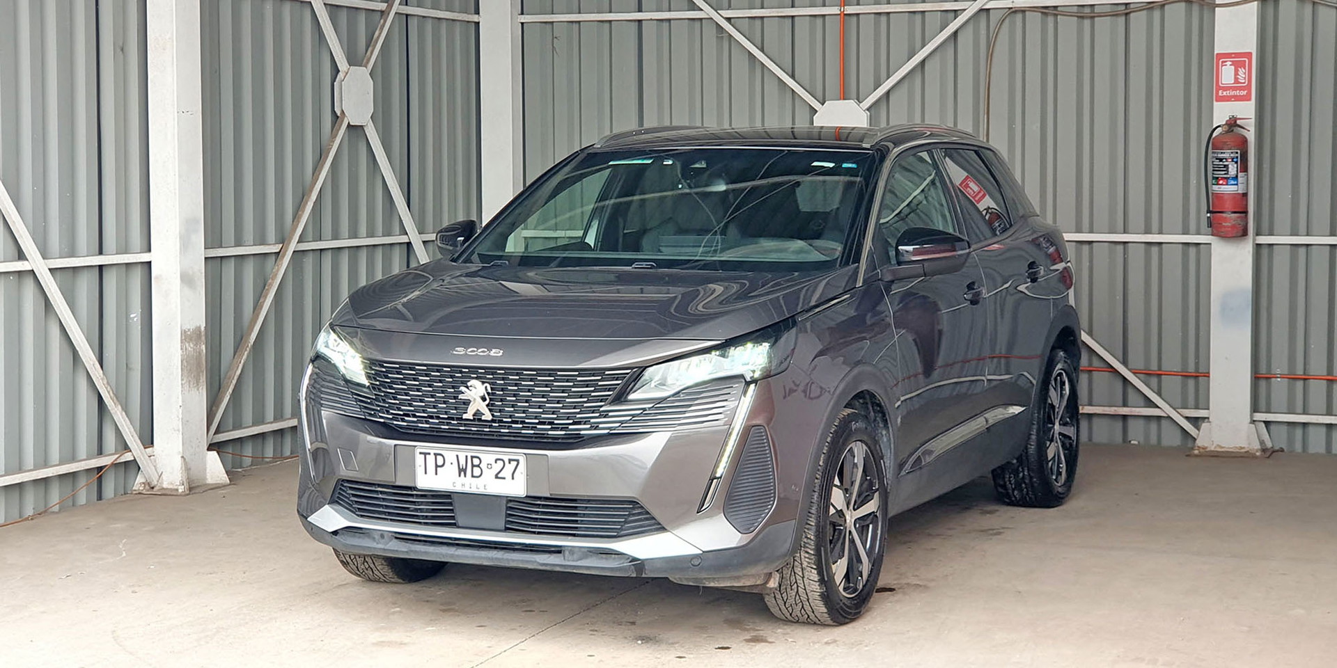 PEUGEOT 3008