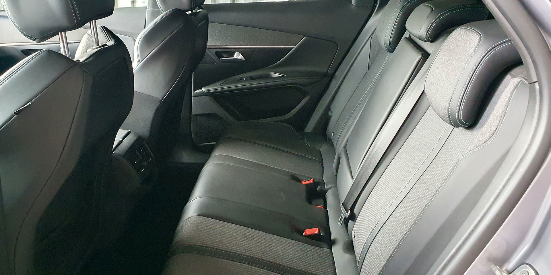 PEUGEOT 3008 - Imagen 23