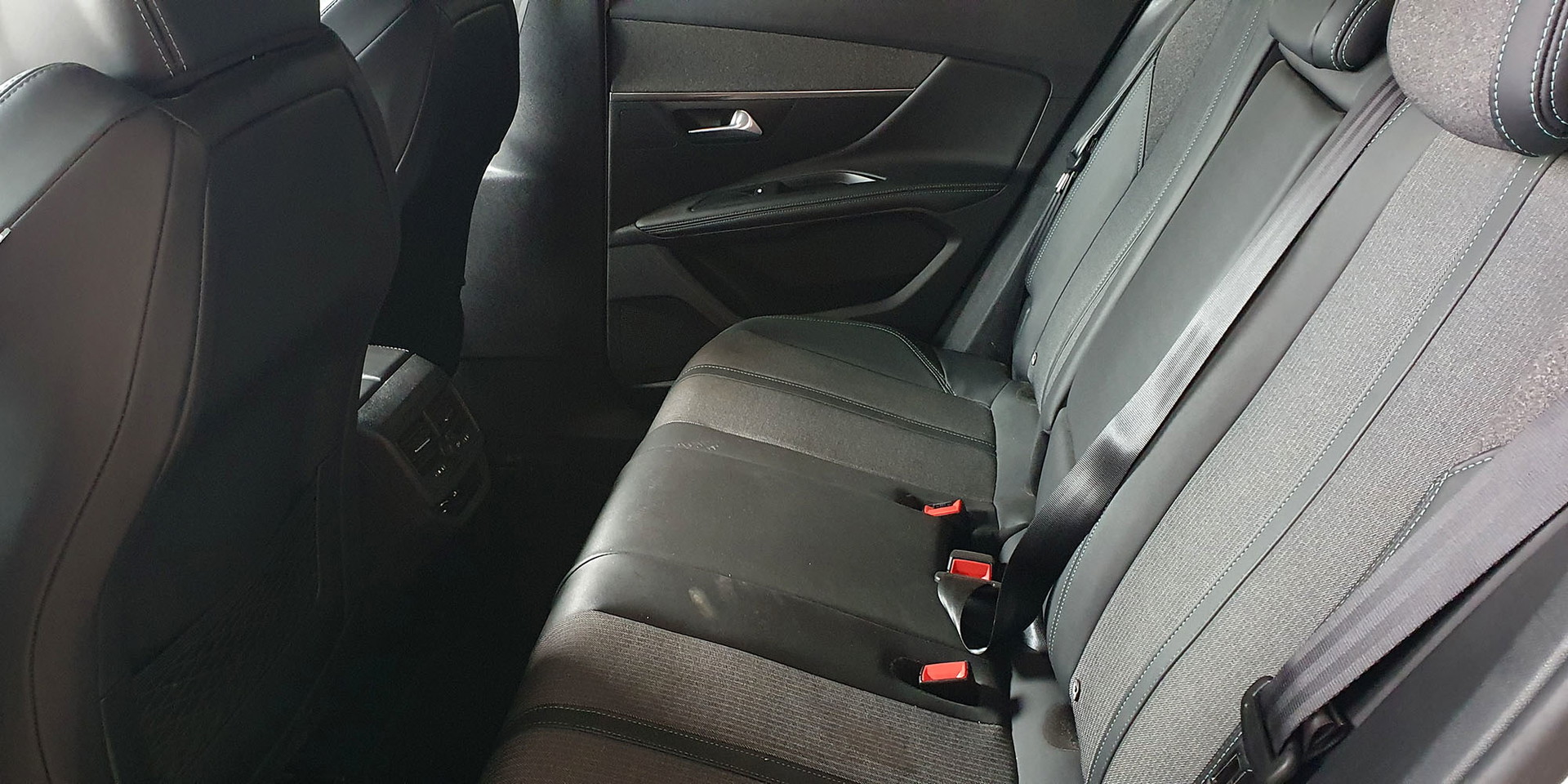 PEUGEOT 3008 - Imagen 23
