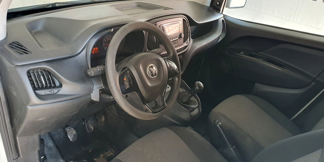 RAM VAN 1000 - Imagen 17