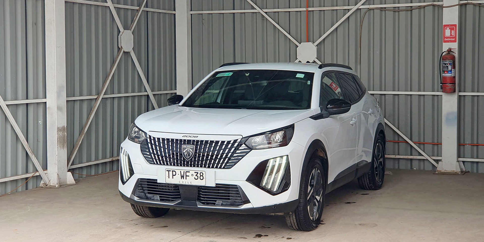 PEUGEOT 2008 - Imagen 1