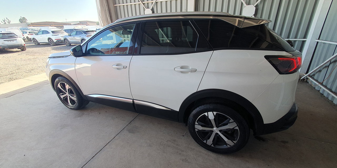 PEUGEOT 3008 - Imagen 8