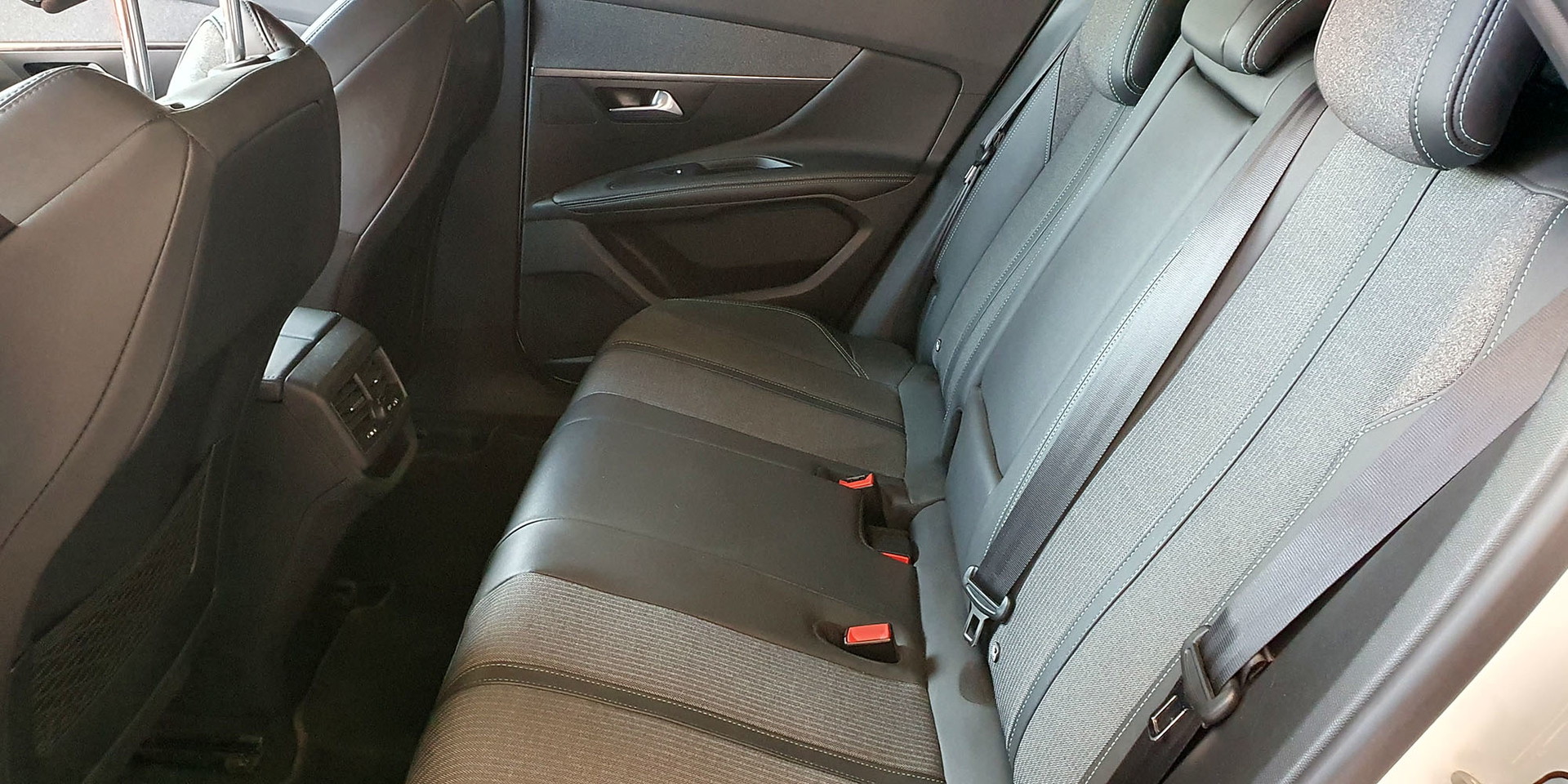 PEUGEOT 3008 - Imagen 24