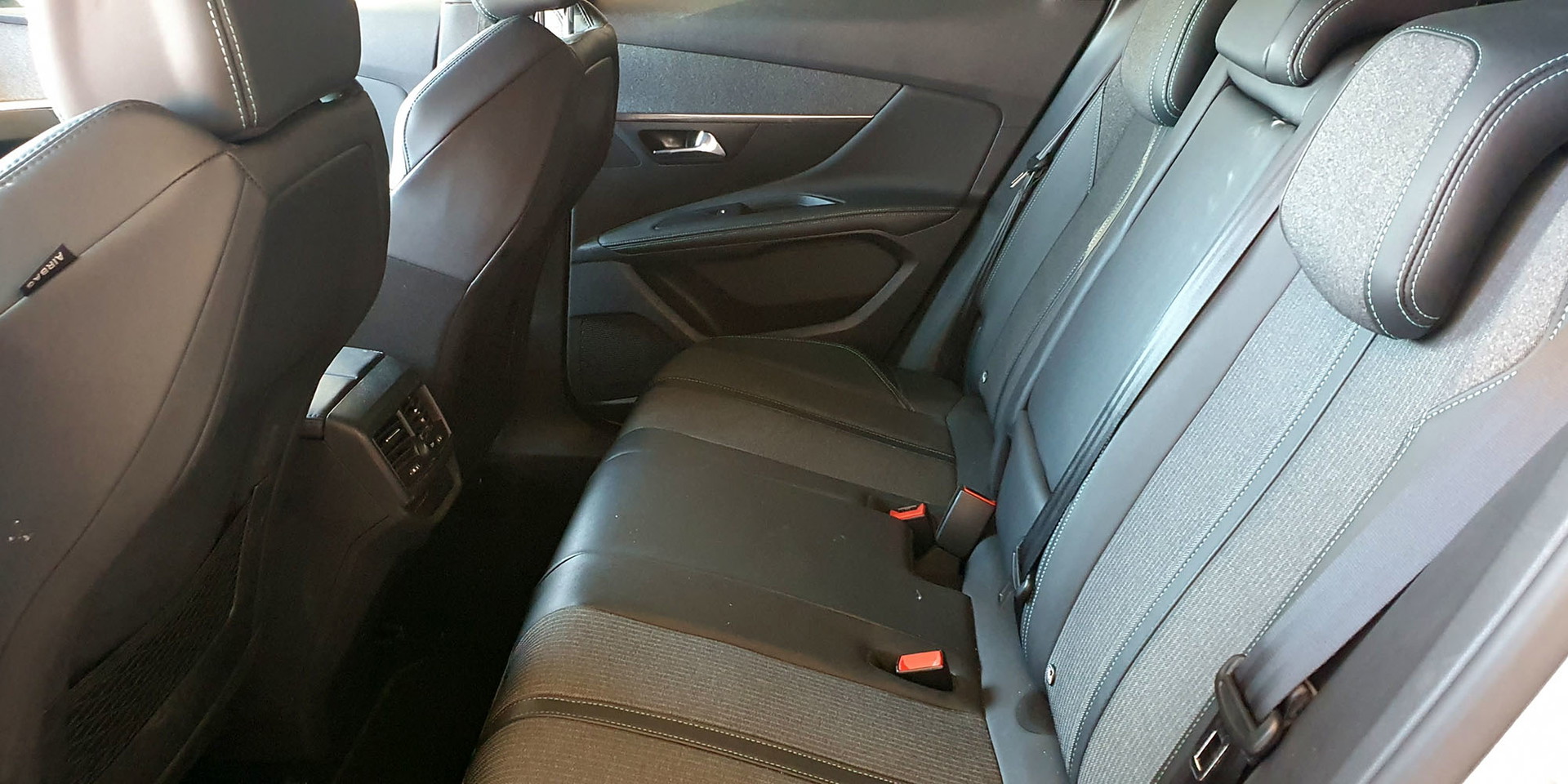PEUGEOT 3008 - Imagen 24